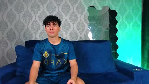 Ithan and Friends online show from 01-17-25, 07:30