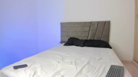 Ithan and Friends online show from 04-12-26, 12:59