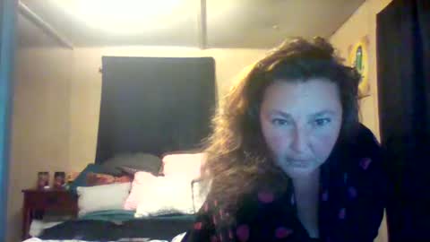 Snapshot of its_kimber chatting on 04-16-26, 02:40 its kimber online show from 04-16-26, 02:40