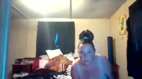 Snapshot of its_kimber chatting on 05-22-26, 01:17 its kimber online show from 05-22-26, 01:17