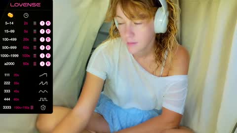 Lily online show from 11-18-25, 08:13