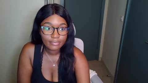 Snapshot of itsanna_b chatting on 07-02-26, 02:22 itsanna_b online show from 07-02-26, 02:22