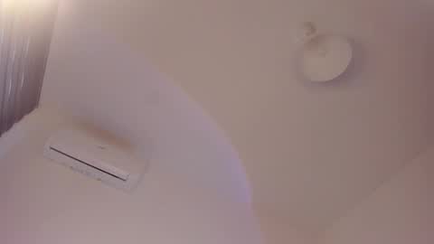 Isabella online show from 11-26-25, 12:17