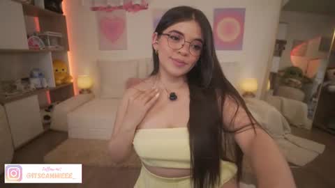 Snapshot of itscammieee chatting on 07-28-26, 09:25 Camila but you can call me online show from 07-28-26, 09:25