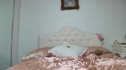 Snapshot of itschanelxx chatting on 02-09-25, 10:20 itschanelxx online show from 02-09-25, 10:20