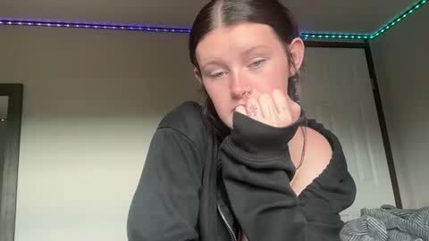 itsKaylaaa online show from 06-06-26, 11:31