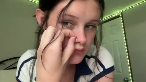 itsKaylaaa online show from 06-20-26, 12:25