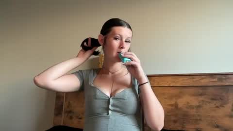 itsKaylaaa online show from 06-27-26, 12:15