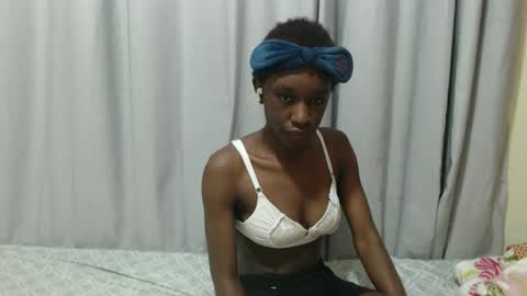 Laynne online show from 10-09-25, 09:29