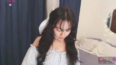 Snapshot of itsliaa chatting on 06-19-26, 11:19 LIA online show from 06-19-26, 11:19