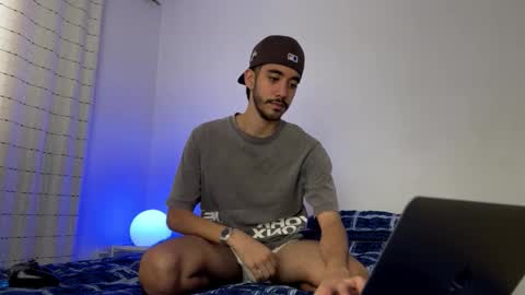 Snapshot of itsmartin_ chatting on 02-11-26, 09:09 itsmartin_ online show from 02-11-26, 09:09