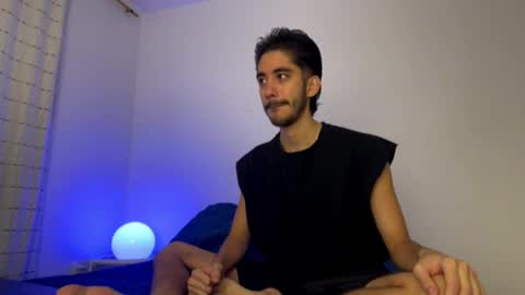 Snapshot of itsmartin_ chatting on 02-12-26, 12:11 itsmartin_ online show from 02-12-26, 12:11