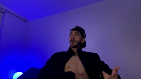 Snapshot of itsmartin_ chatting on 03-04-26, 03:01 itsmartin_ online show from 03-04-26, 03:01