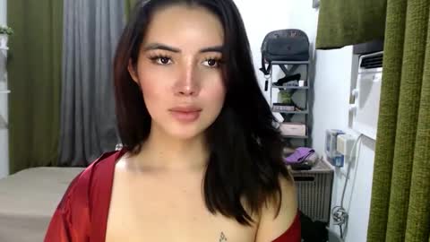 Snapshot of itsme_jo chatting on 03-20-26, 06:35 itsme_jo online show from 03-20-26, 06:35