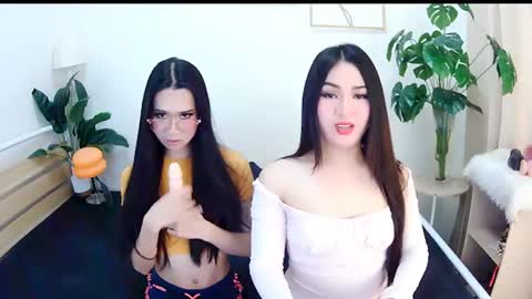Snapshot of itsme_kat chatting on 06-12-26, 04:55 itsme_kat online show from 06-12-26, 04:55