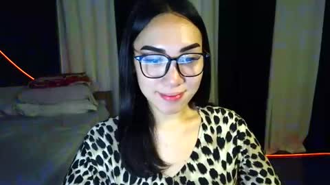 Snapshot of itsmehotqueen chatting on 05-19-26, 03:35 itsmehotqueen online show from 05-19-26, 03:35