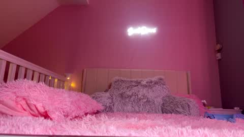 Snapshot of itsmelolax chatting on 02-01-25, 05:26 Lola online show from 02-01-25, 05:26