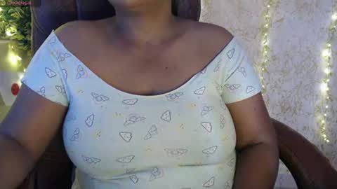 Snapshot of itsmiradesire chatting on 06-30-26, 04:35 Mira online show from 06-30-26, 04:35