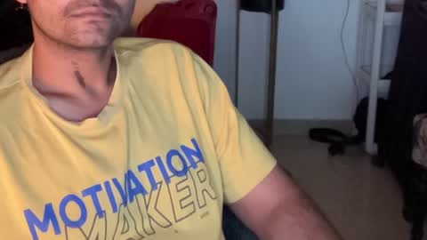 Snapshot of itsmylife021 chatting on 10-10-25, 05:12 Raje online show from 10-10-25, 05:12