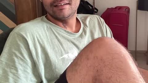 Snapshot of itsmylife021 chatting on 10-13-25, 05:18 Raje online show from 10-13-25, 05:18