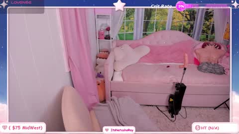 Snapshot of itsnatasharay chatting on 10-20-25, 03:45 ItsNatashaRay online show from 10-20-25, 03:45