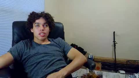 Snapshot of itstarzan chatting on 04-08-26, 12:21 TARZAN online show from 04-08-26, 12:21