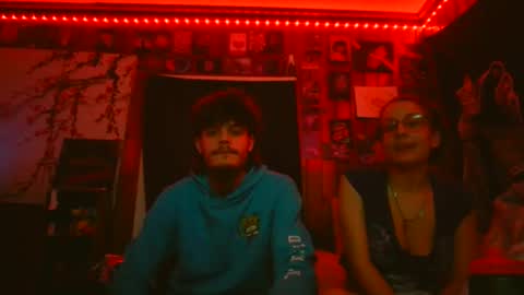 Snapshot of itsthesecretsideofus chatting on 04-07-26, 04:24 TheSecretSideOfUs online show from 04-07-26, 04:24