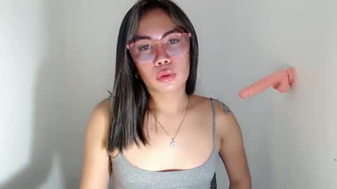 itsurgil_kloeh online show from 11-16-25, 10:54