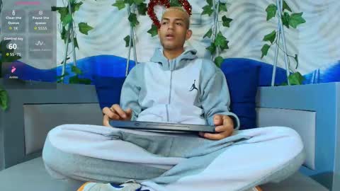 Snapshot of itszairen chatting on 02-21-26, 04:02 itszairen online show from 02-21-26, 04:02