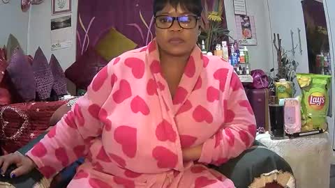 itumeleng74 online show from 11-12-25, 07:03