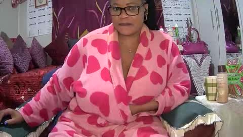 itumeleng74 online show from 04-15-26, 07:32