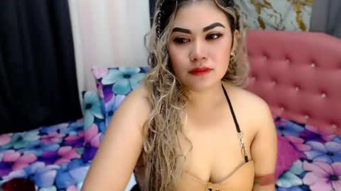 Snapshot of itzcammie chatting on 07-20-26, 08:39 Cammie online show from 07-20-26, 08:39