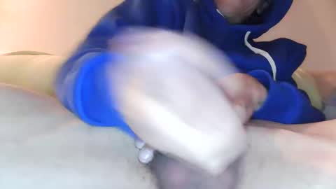 Snapshot of iuuuf2 chatting on 12-26-24, 08:11 Iuuuf2 or Samel online show from 12-26-24, 08:11