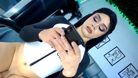 Snapshot of ivan_standford chatting on 01-04-25, 10:02 y online show from 01-04-25, 10:02