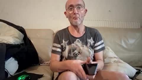 Small online show from 12-03-25, 11:08