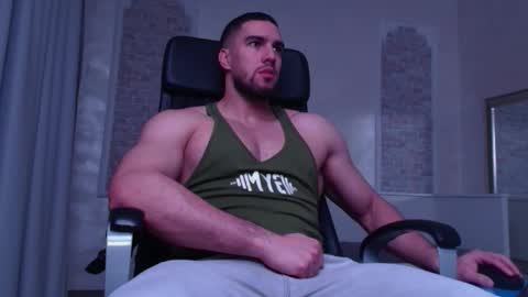 Snapshot of ivanhydee chatting on 10-13-25, 04:45 IvanHydee online show from 10-13-25, 04:45