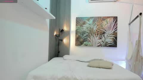 Snapshot of ivania_lua chatting on 05-14-26, 11:17 ivania_lua online show from 05-14-26, 11:17