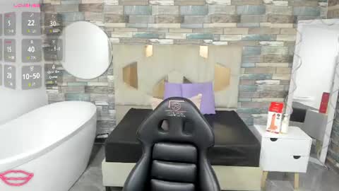 Snapshot of ivanna_tay1 chatting on 07-04-26, 03:24 ivanna_tay1 online show from 07-04-26, 03:24