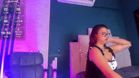 Snapshot of ivanna_wesley chatting on 05-12-26, 04:31 Ivanna online show from 05-12-26, 04:31