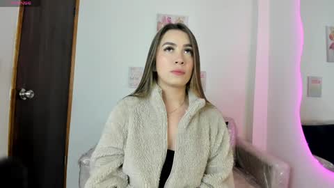 Snapshot of ivanna_west chatting on 05-01-26, 11:59 Ivanna West online show from 05-01-26, 11:59