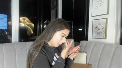Snapshot of ivanna_west chatting on 06-12-26, 10:03 Ivanna West online show from 06-12-26, 10:03