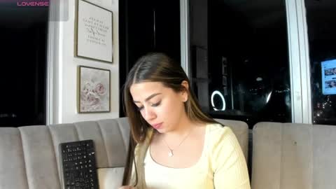 Snapshot of ivanna_west chatting on 06-24-26, 09:52 Ivanna West online show from 06-24-26, 09:52