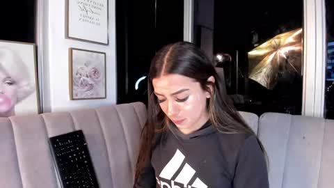 Snapshot of ivanna_west chatting on 07-07-26, 10:19 Ivanna West online show from 07-07-26, 10:19