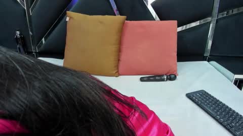 ivannaa18 online show from 10-25-25, 03:47