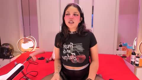     online show from 11-16-25, 02:22