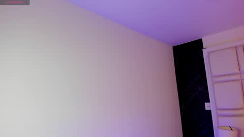 Snapshot of ivannafoxx_ chatting on 05-27-26, 11:18 ivanna online show from 05-27-26, 11:18