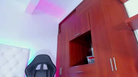 ivannapretyts online show from 09-12-25, 04:07