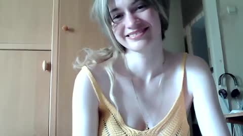 Snapshot of ivetta911 chatting on 06-25-26, 11:37 ivetta911 online show from 06-25-26, 11:37