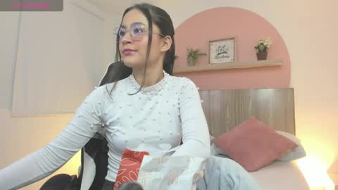 I V E T T E online show from 04-04-26, 07:11