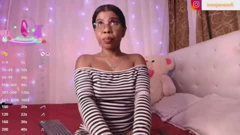  Ivon  Miss Jones  online show from 03-25-26, 03:12